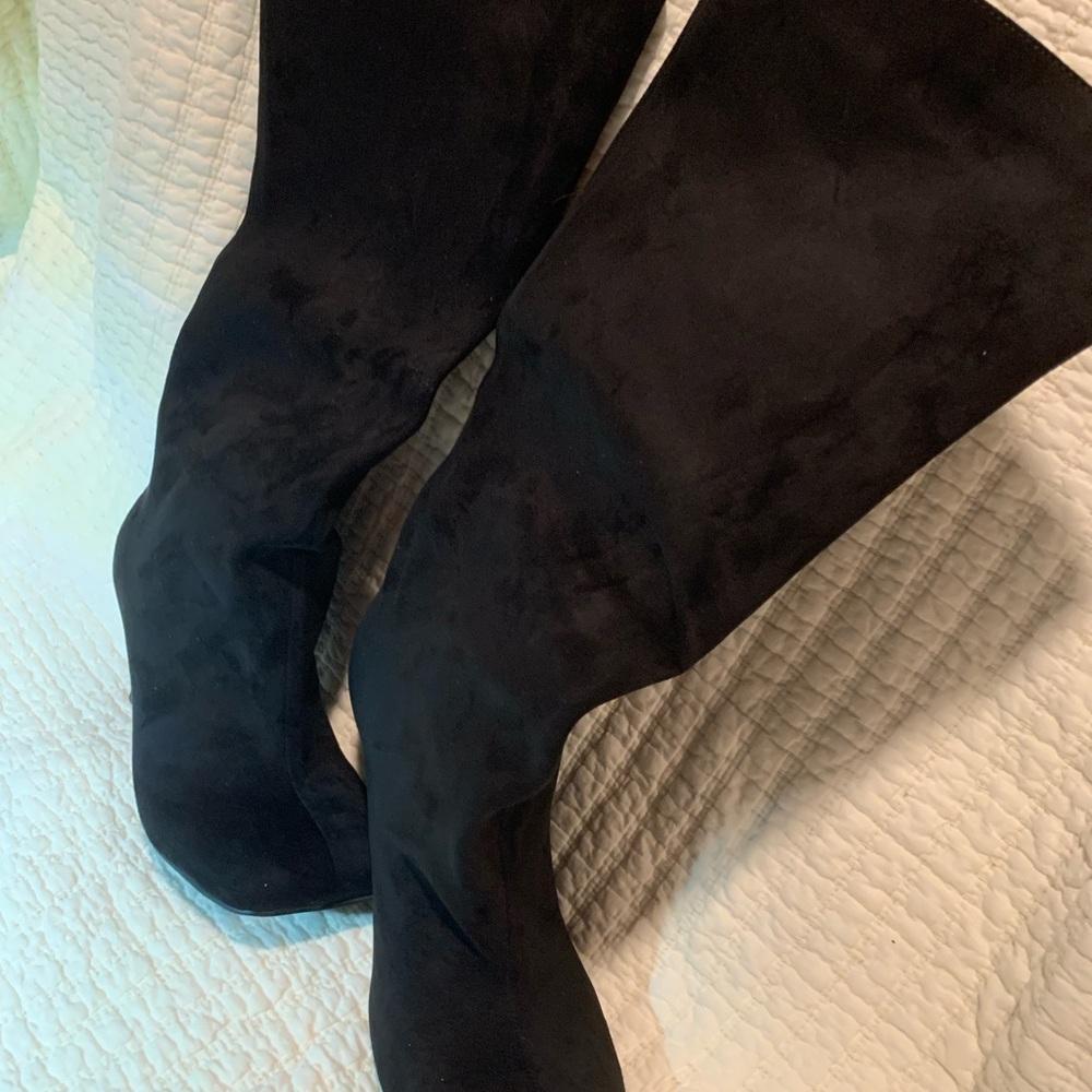 Elegant Black Women's Knee-High Boots